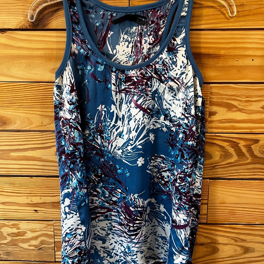 Ali & Kris Blue and White Abstract Tank Top